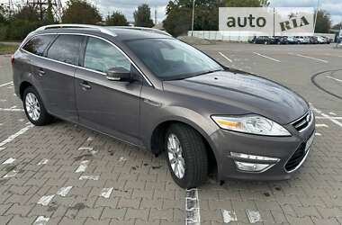 Універсал Ford Mondeo 2012 в Чернівцях