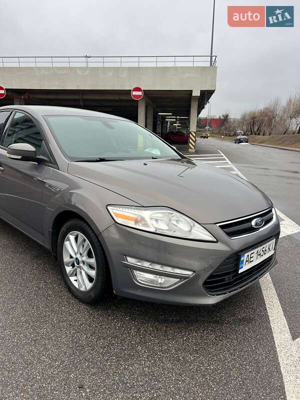 Лифтбек Ford Mondeo 2013 в Киеве