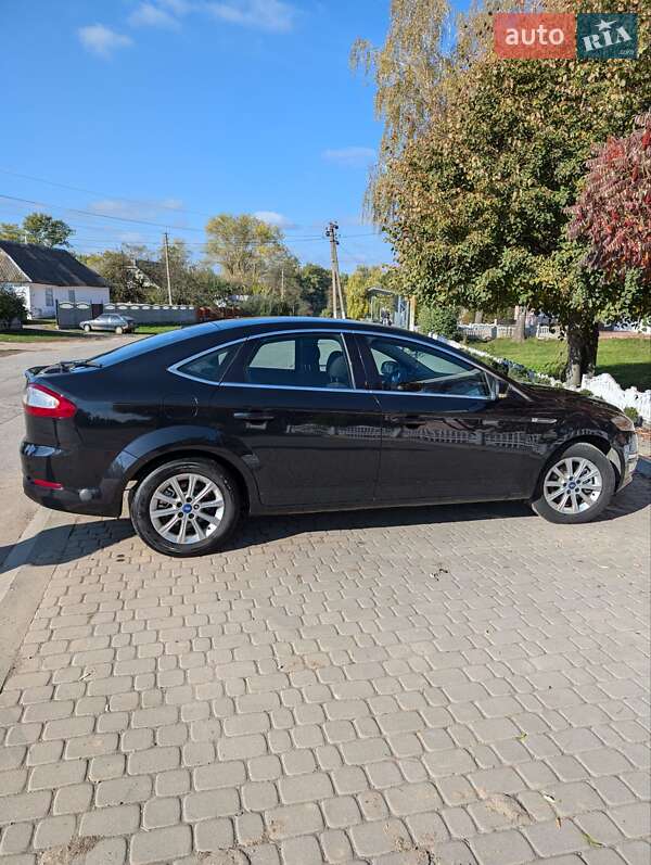 Седан Ford Mondeo 2011 в Виннице