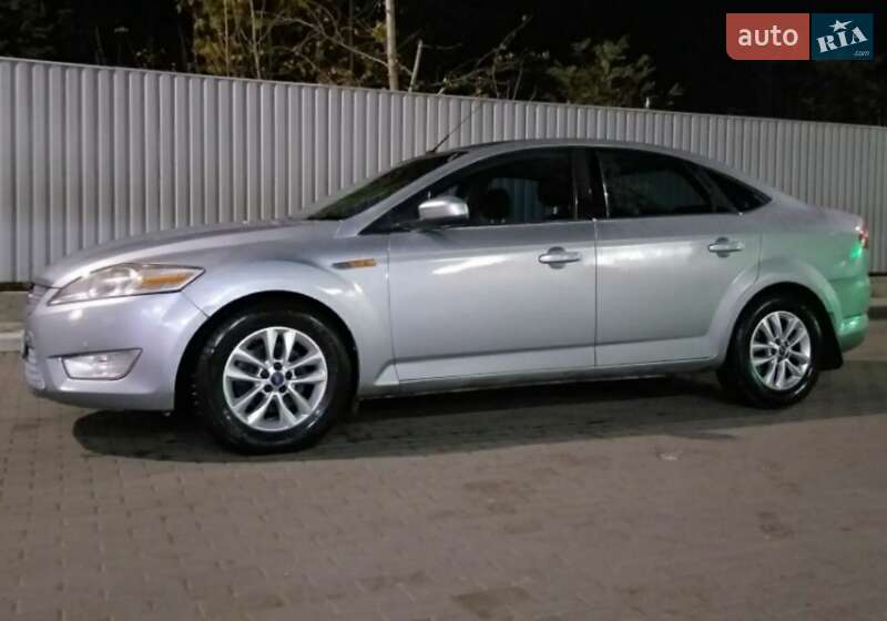 Седан Ford Mondeo 2010 в Києві