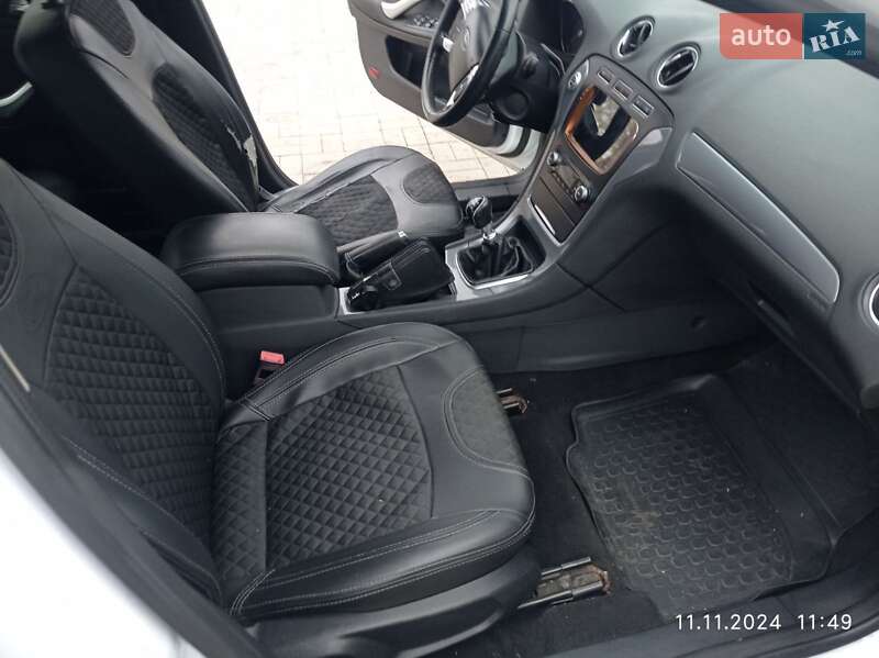 Седан Ford Mondeo 2012 в Днепре