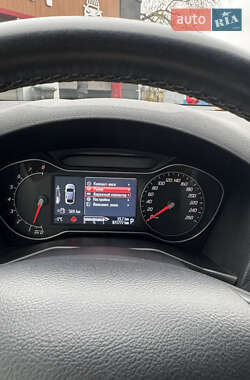 Седан Ford Mondeo 2012 в 