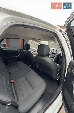 Седан Ford Mondeo 2012 в 