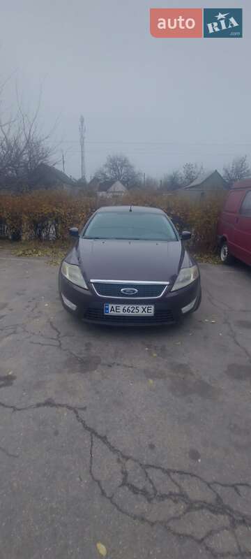 Седан Ford Mondeo 2010 в 