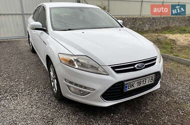 Седан Ford Mondeo 2011 в Звягеле