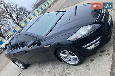 Седан Ford Mondeo 2010 в Варві