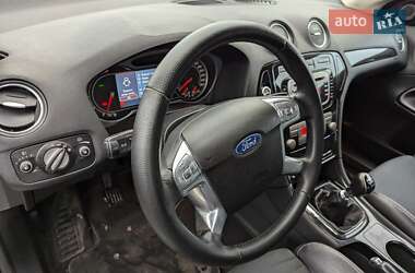 Седан Ford Mondeo 2010 в Ровно