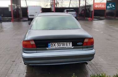 Седан Ford Mondeo 1994 в Староконстантинове