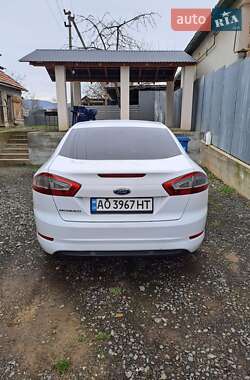 Седан Ford Mondeo 2012 в Мукачевому