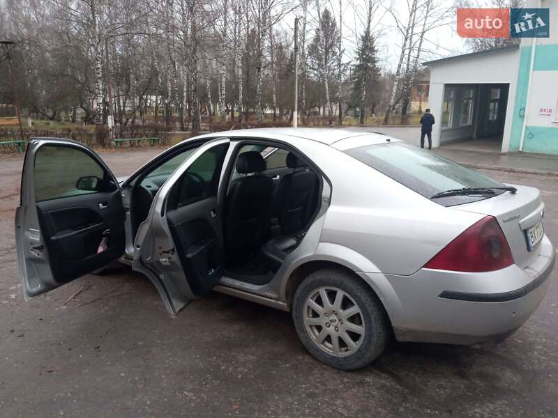 Седан Ford Mondeo 2002 в Кременце