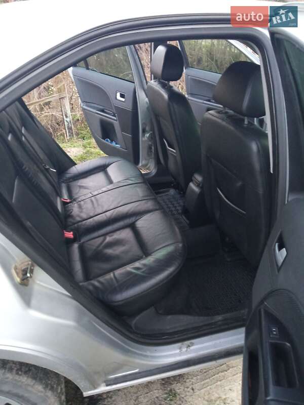 Седан Ford Mondeo 2002 в Кременце