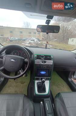 Седан Ford Mondeo 2005 в 