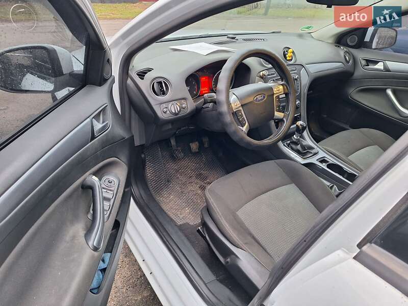 Седан Ford Mondeo 2012 в Баштанке