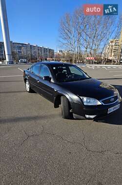 Седан Ford Mondeo 2004 в Киеве