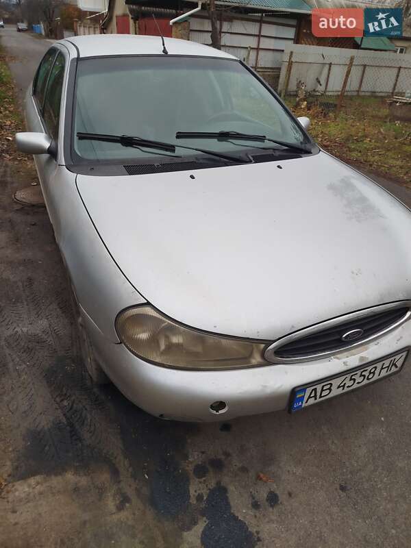 Лифтбек Ford Mondeo 1999 в Могилев-Подольске
