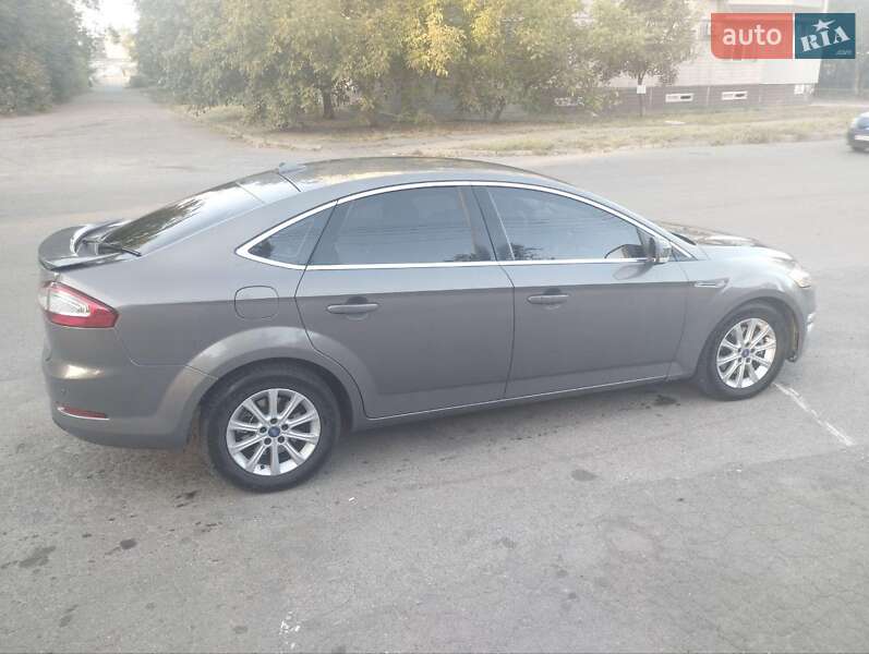 Лифтбек Ford Mondeo 2012 в Кривом Роге