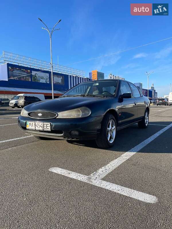 Седан Ford Mondeo 1998 в Киеве