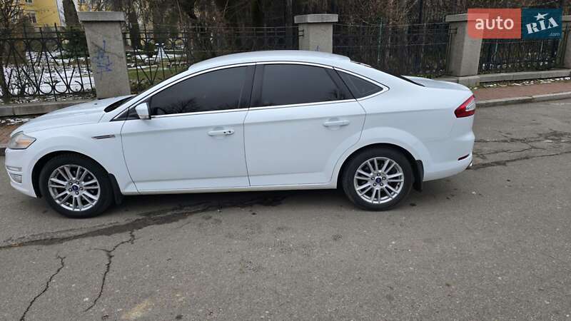 Седан Ford Mondeo 2012 в Умани