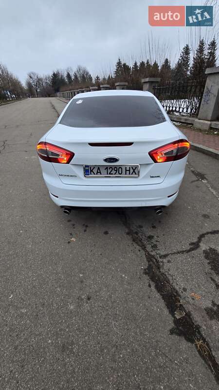 Седан Ford Mondeo 2012 в Умани