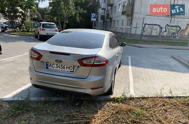 Седан Ford Mondeo 2012 в 