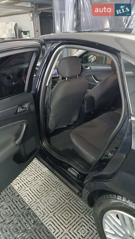 Седан Ford Mondeo 2011 в Києві