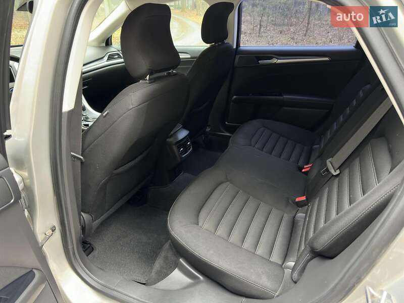 Лифтбек Ford Mondeo 2016 в Ровно