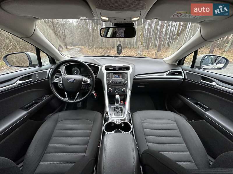 Лифтбек Ford Mondeo 2016 в Ровно