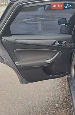 Седан Ford Mondeo 2011 в 