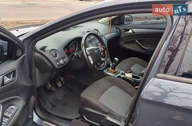Седан Ford Mondeo 2011 в 