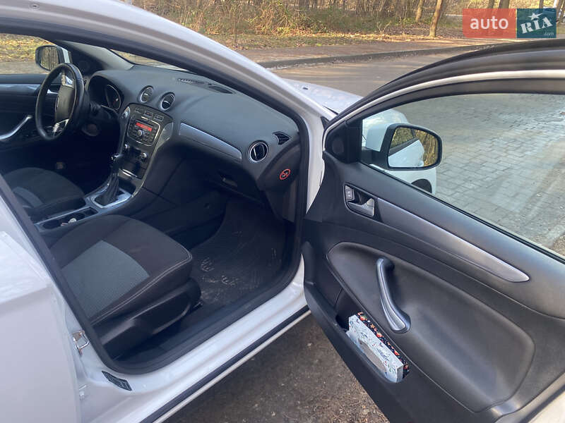 Лифтбек Ford Mondeo 2013 в Львове фото 7 Лифтбек Ford Mondeo 2013 в Львове