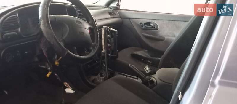 Седан Ford Mondeo 1996 в Жовкве