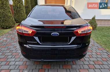 Седан Ford Mondeo 2012 в 