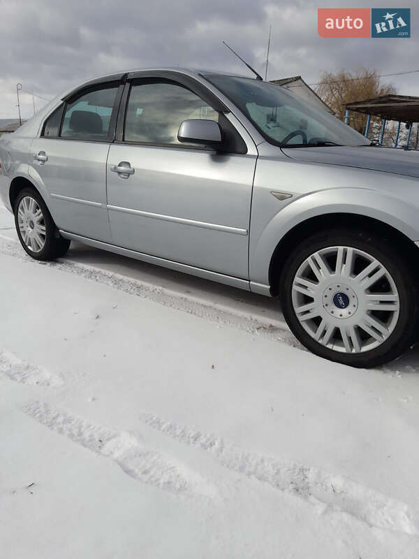 Лифтбек Ford Mondeo 2003 в Харькове