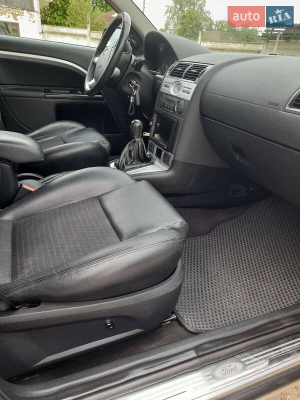 Лифтбек Ford Mondeo 2003 в Харькове