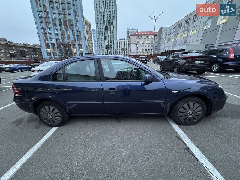 Седан Ford Mondeo 2005 в 