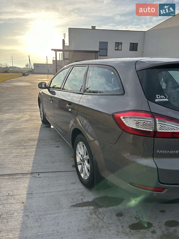 Универсал Ford Mondeo 2010 в Луцке