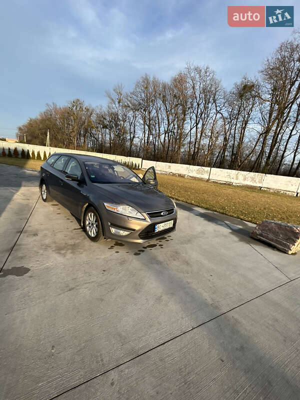 Универсал Ford Mondeo 2010 в Луцке