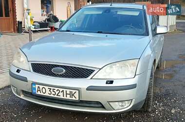 Ліфтбек Ford Mondeo 2004 в Чинадієвому