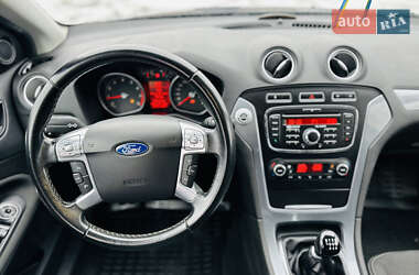 Седан Ford Mondeo 2012 в Здолбуніві