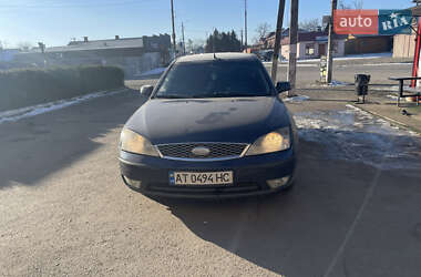 Лифтбек Ford Mondeo 2004 в Клевани