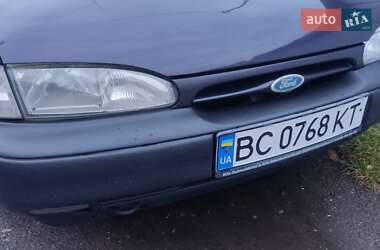 Ліфтбек Ford Mondeo 1996 в Дрогобичі