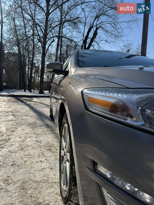 Седан Ford Mondeo 2011 в Харькове