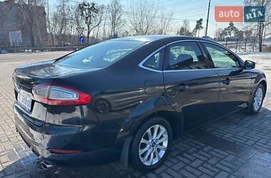 Седан Ford Mondeo 2012 в 