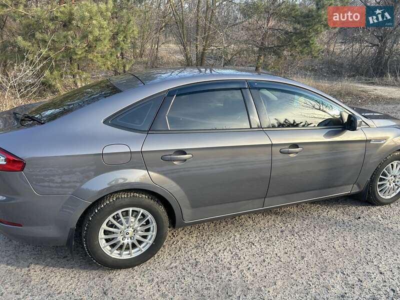 Лифтбек Ford Mondeo 2013 в Черкассах