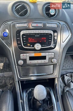 Лифтбек Ford Mondeo 2007 в 