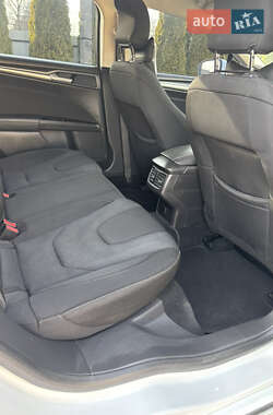 Лифтбек Ford Mondeo 2016 в 