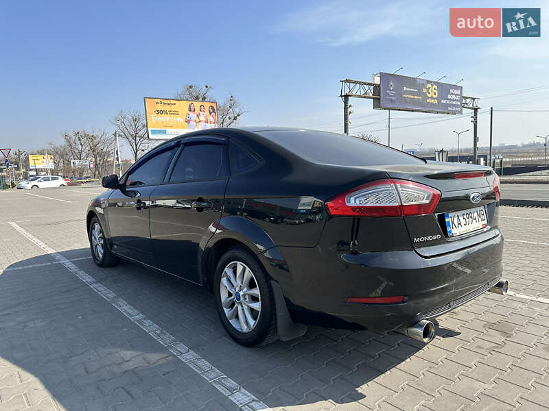 Седан Ford Mondeo 2011 в Киеве