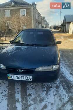 Седан Ford Mondeo 1993 в Городенці