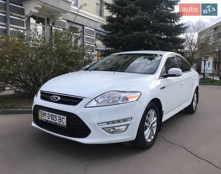 Седан Ford Mondeo 2012 в 