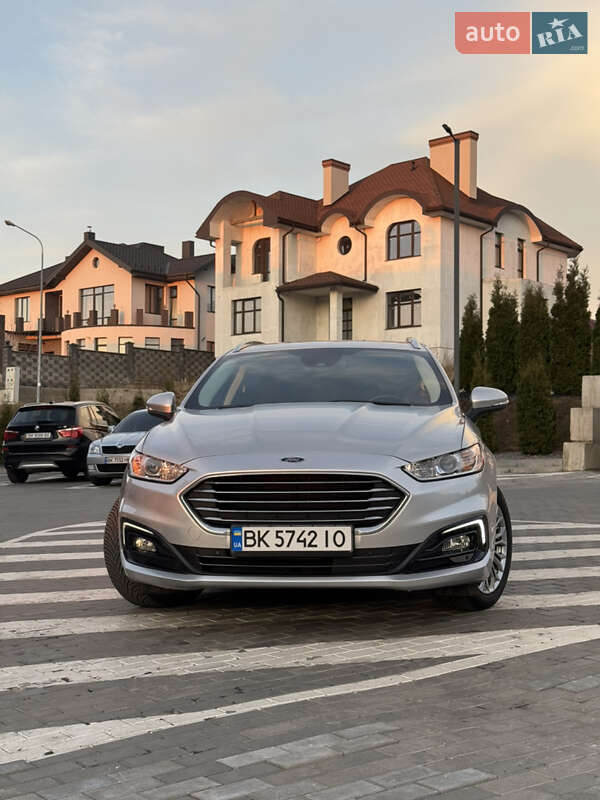 Лифтбек Ford Mondeo 2020 в Ровно